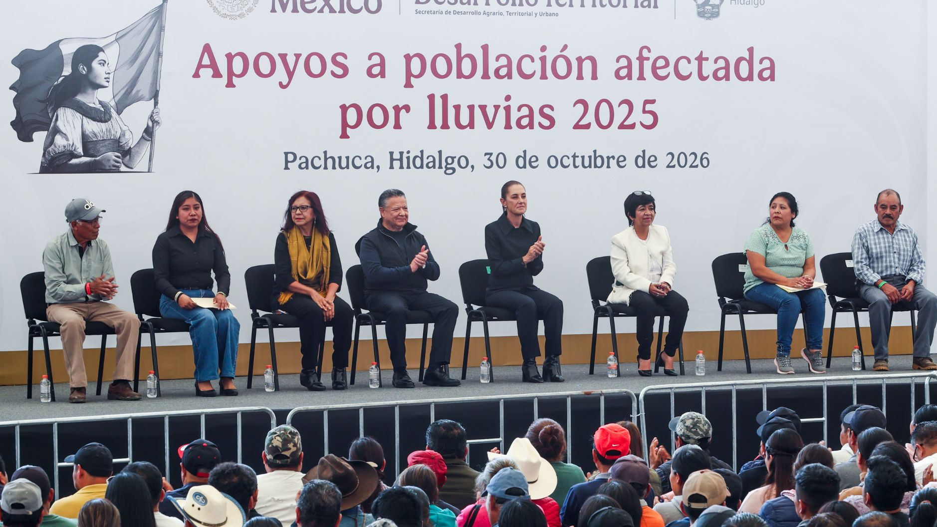 Sheinbaum entrega apoyos a 2 mil 240 familias de Hidalgo que perdieron sus viviendas